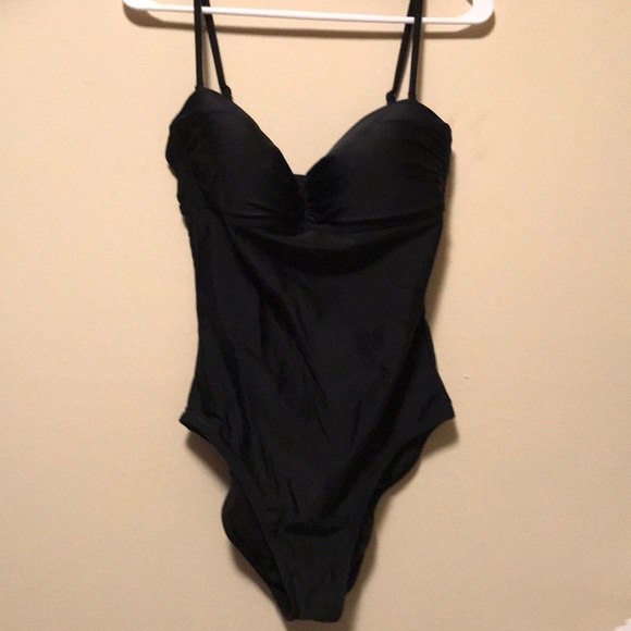 old navy black bathing suit